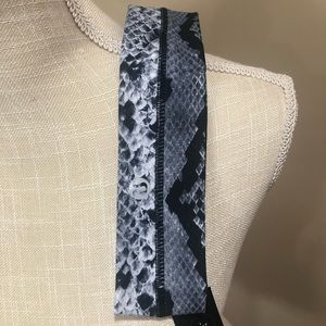 Lululemon snake print headband